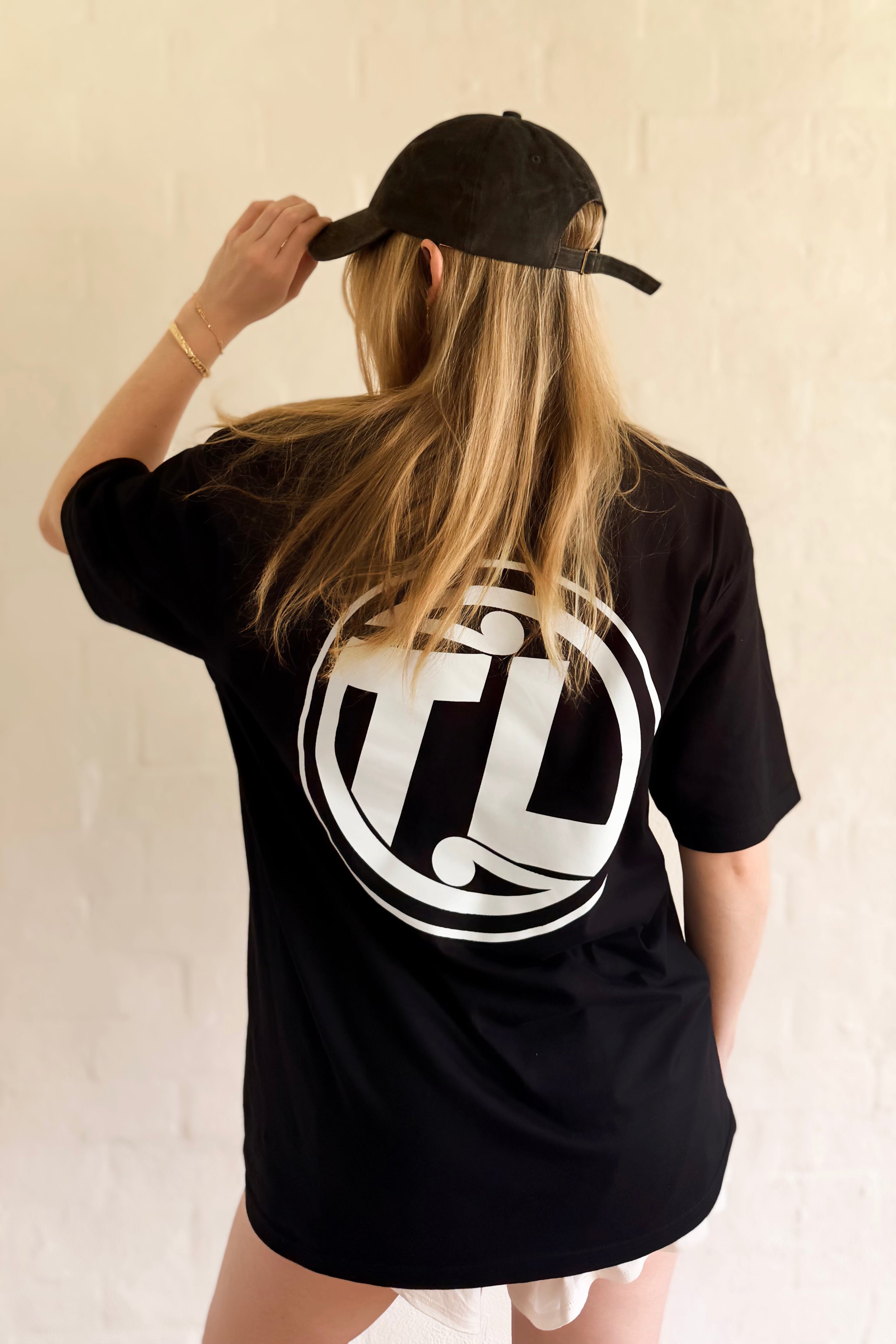 ESSENTIAL LOGO TEE