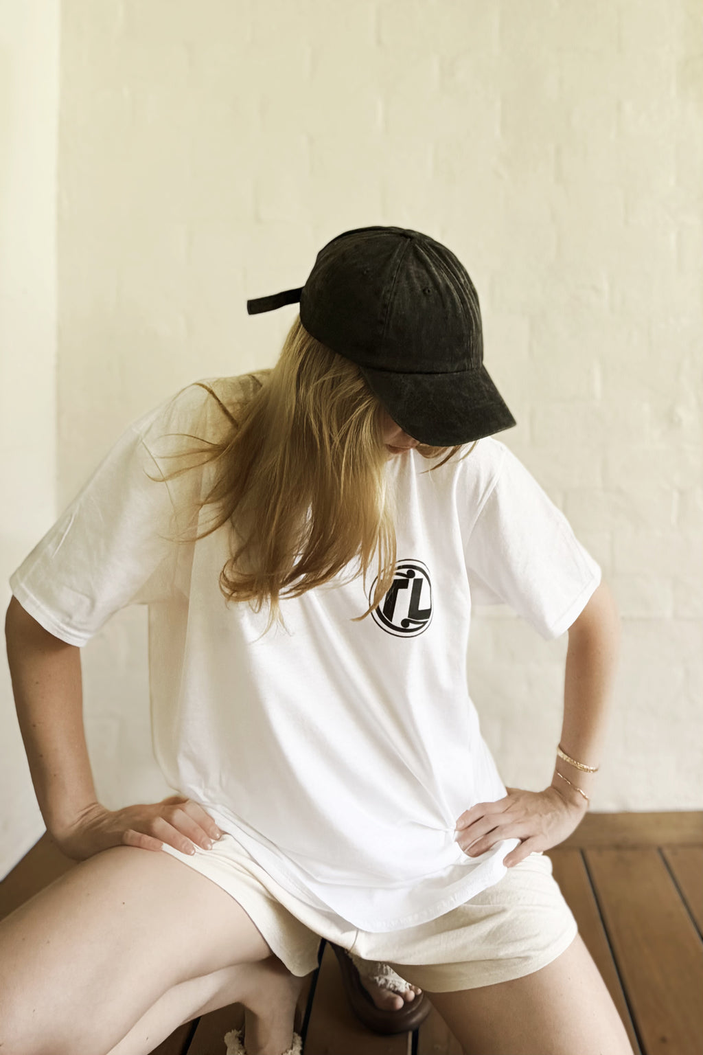 ESSENTIAL LOGO TEE