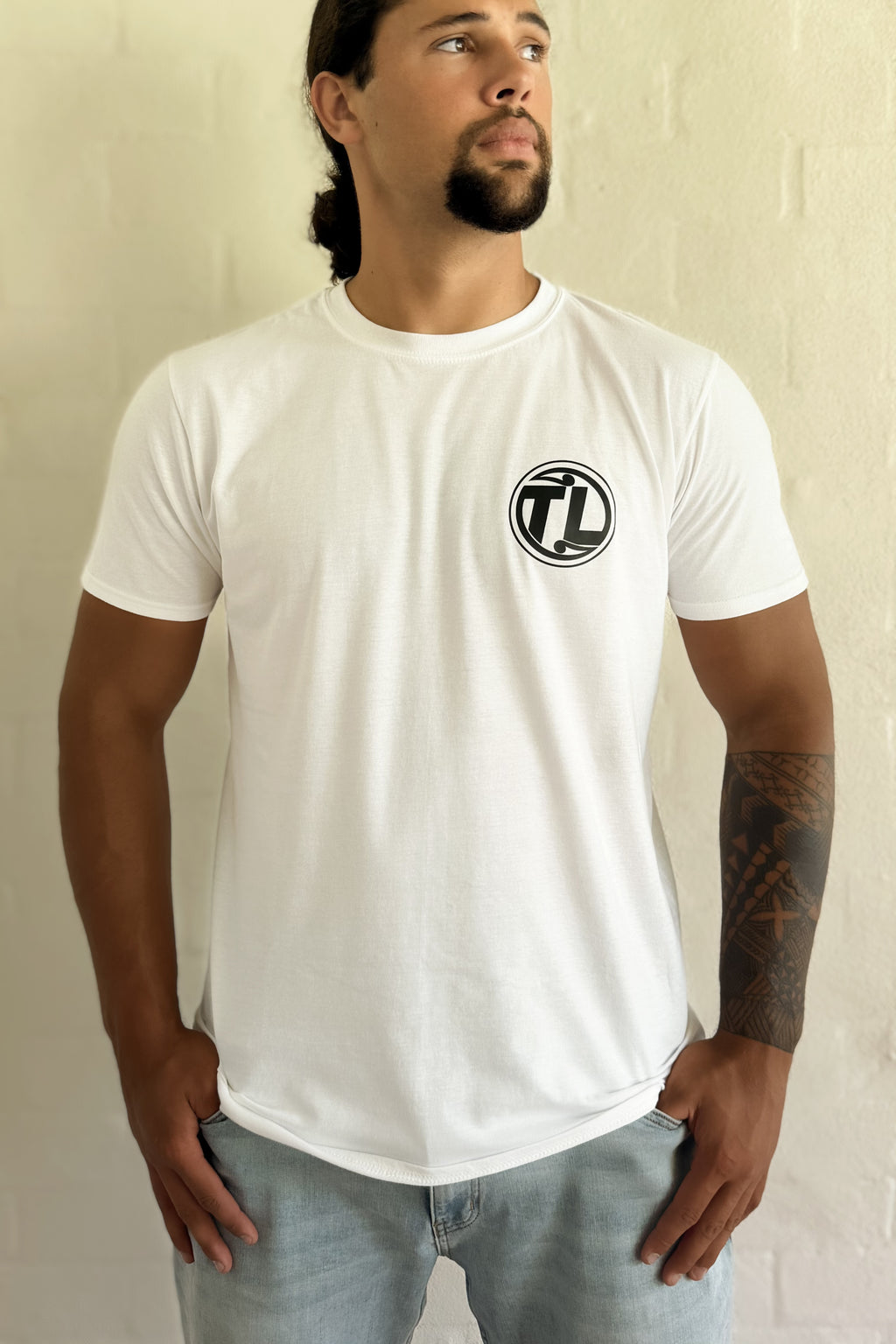 ESSENTIAL LOGO TEE
